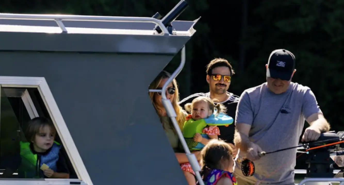 John Simpson with Family on a ThunderJet Boat | River City Marine