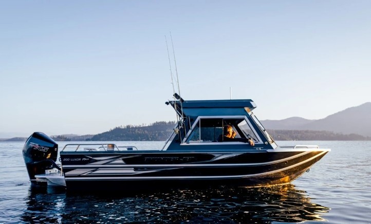 2027 Thunder Jet 200 Luxor Pro